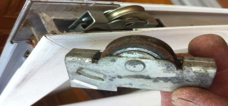 screen door roller repair in Lauderhill